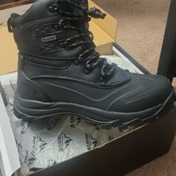  Snow Boots Size8 Men's Waterproof Insulated Winter Boots 