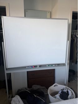 Double sided white board