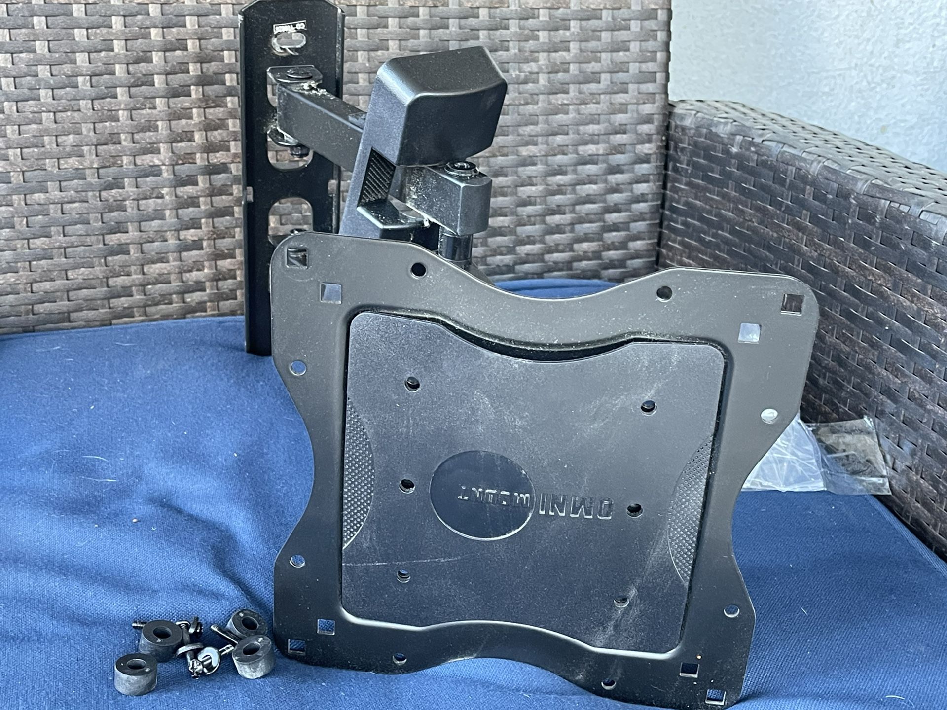 Omni Tv Wall Mount