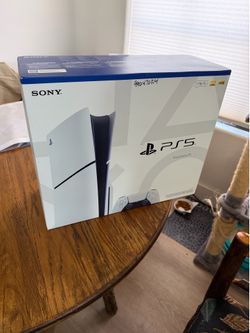 PlayStation 5 disc edition *new in box*