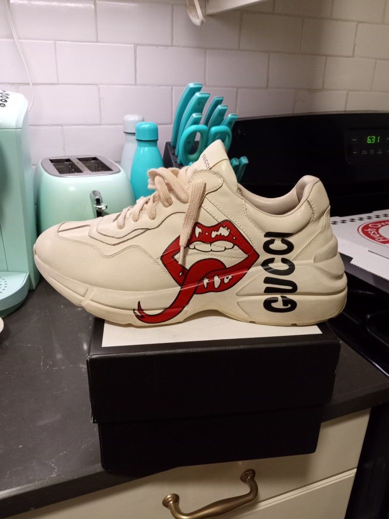 Gucci Shoes Size 43 Clean