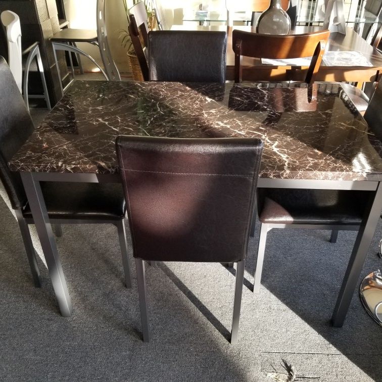 Brand New Brown Faux Marble Dining Table (48"×30"×30"H) + 4 Chairs