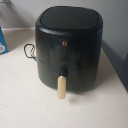 NICE AIR FRYER (IN GOOD CONDITION) (35)$