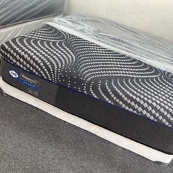 Queen Sealy Mattress Set 