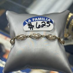 Gold Bracelet 14k / 6.8G / 8” 