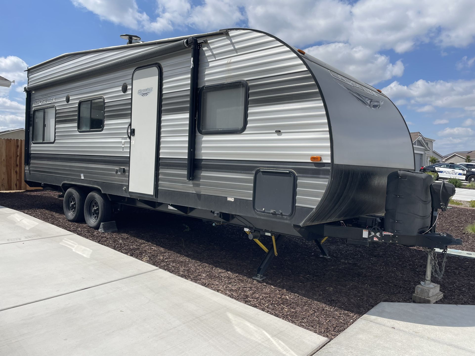 2020 Forest River Cruise Lite Toy Hauler. T211SSXL