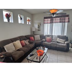 3-piece Reclining Sectional With Glass End Tables (2) And Cocktail Table