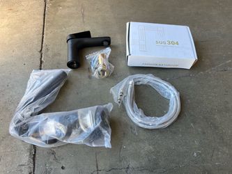Brand New Modern Matte Black Bathroom Sink Faucet (SUS 304 Stainless Steel)