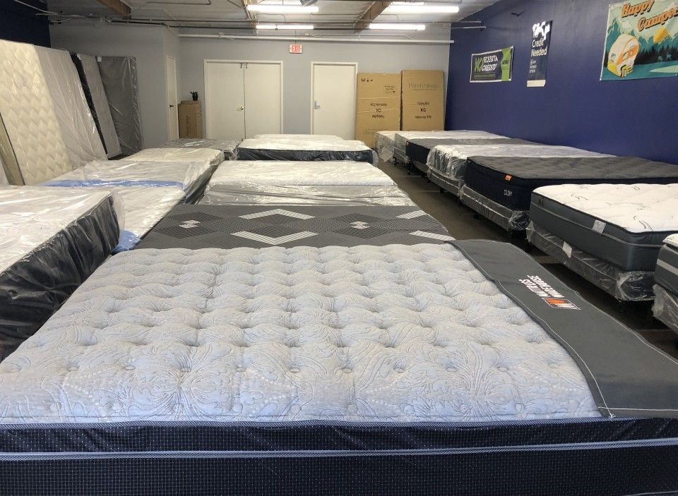 ***Brand New Mattress / Delivery Available**