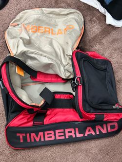 Timberland bag, 22-inch model from the Timberland Jay Peak Trail collection. Cash and pickup only. Can be resold up to $50. Excellent condition. See p