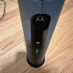 Motorola Modem Router Xfinity MG7700 Like New