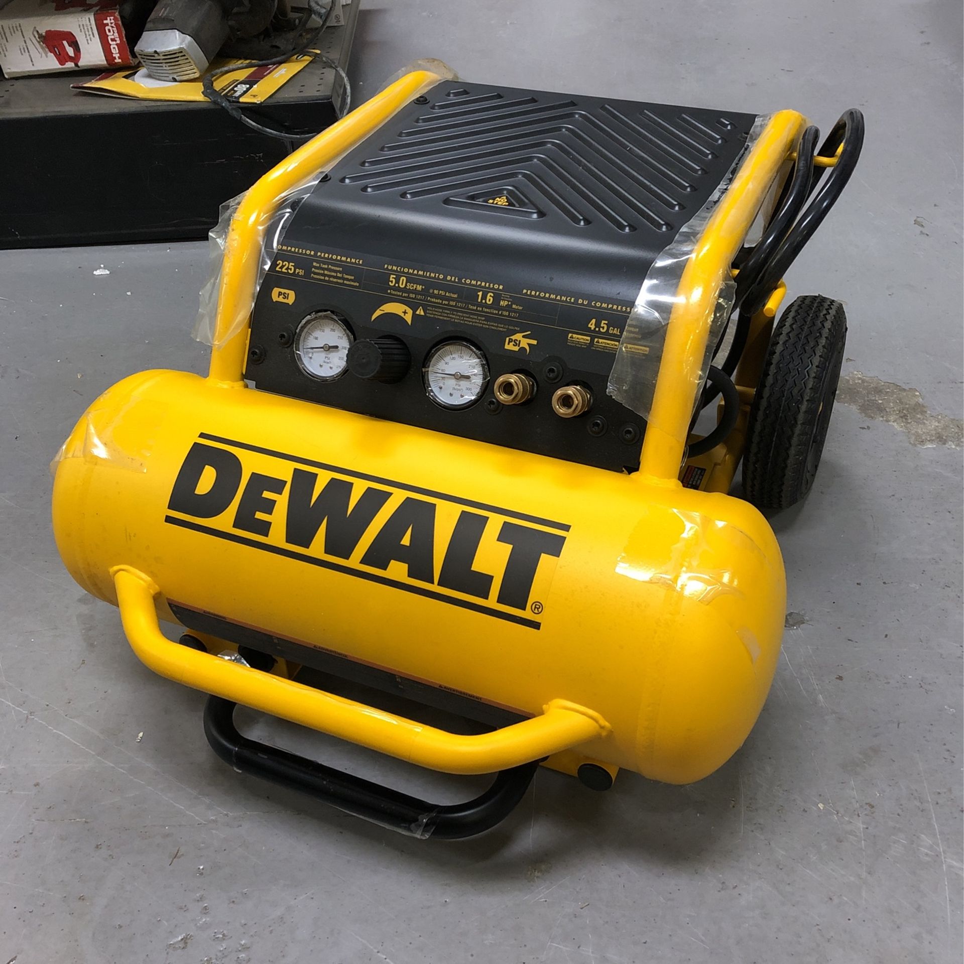 Dewalt 4.5 cheap air compressor