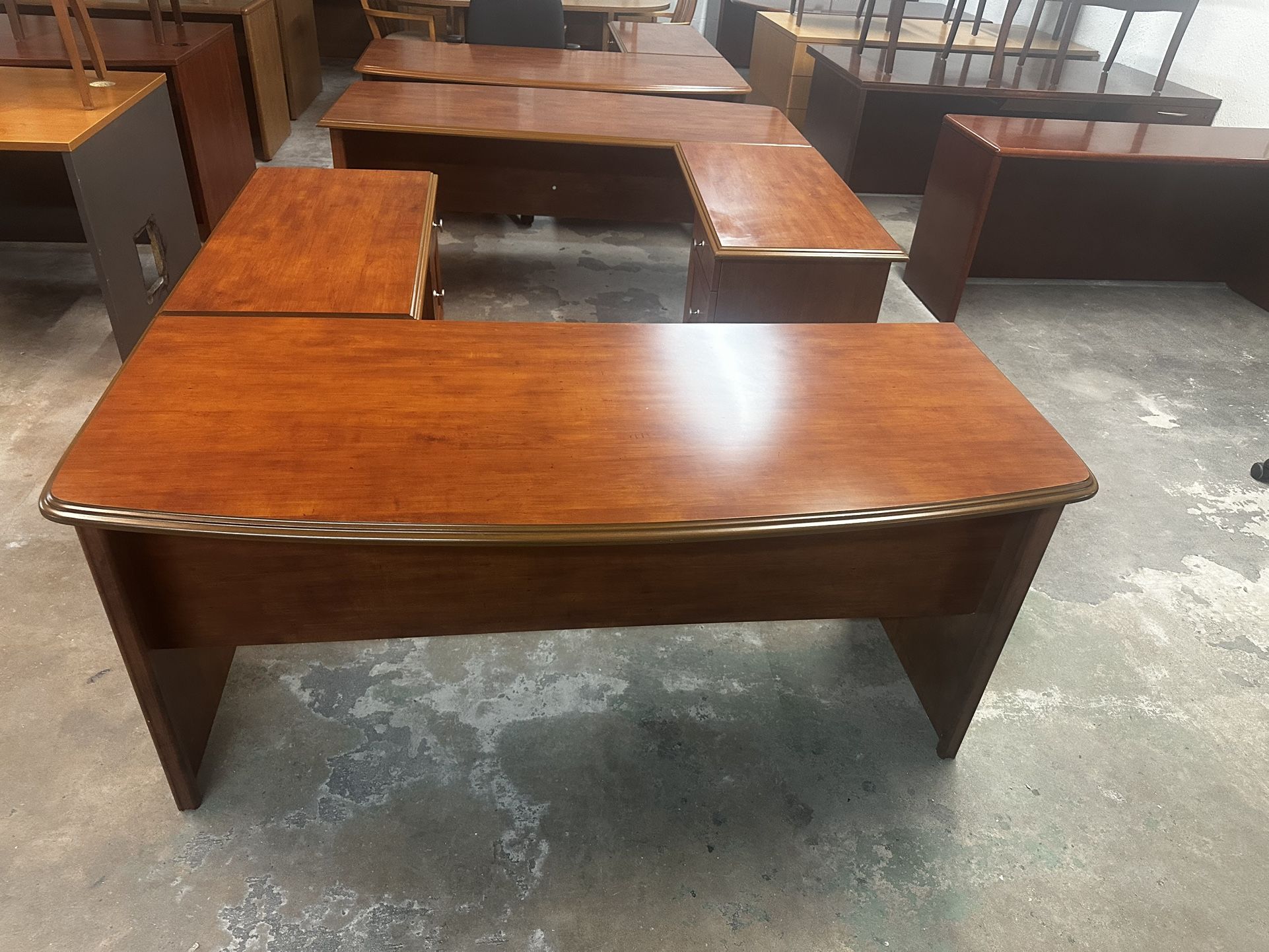 OFFICE/HOME DESK L-SHAPE DESK