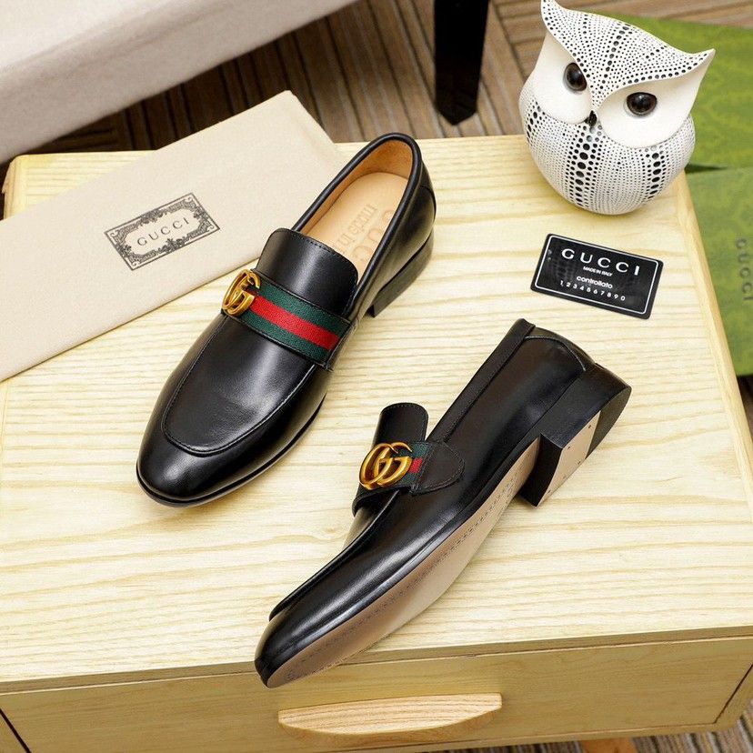 Flat Leather Black Plain Gucci Hot Sale Summer Slippers Male Beach Casual Shoes Designer High Quality Luxury Caflskin Leather Men's Classic Sandals