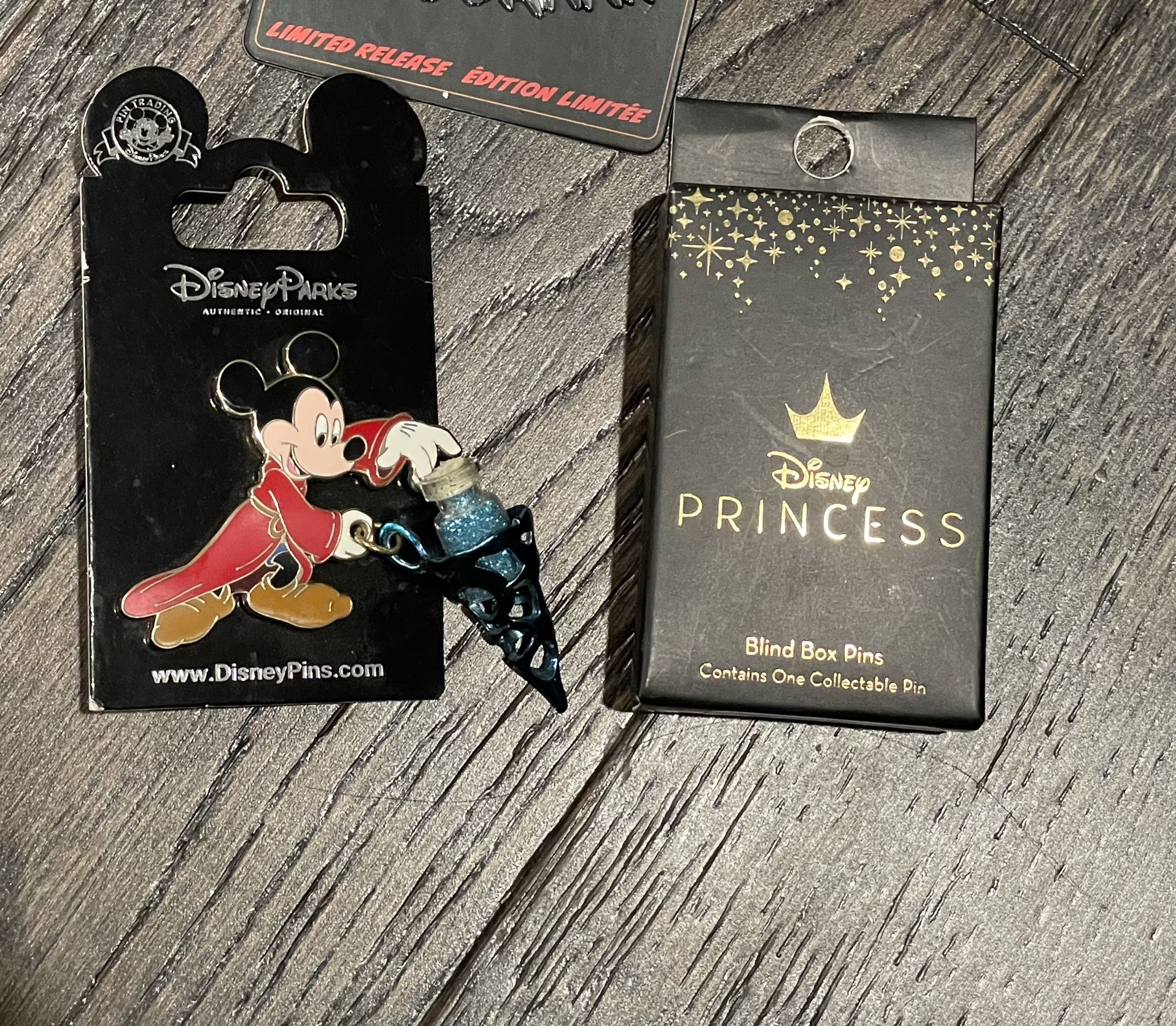 Disney Pins: Princess And Mickey