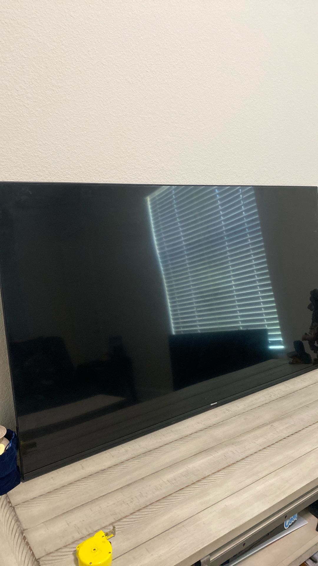 58 Inch Roku Flat Screen TV