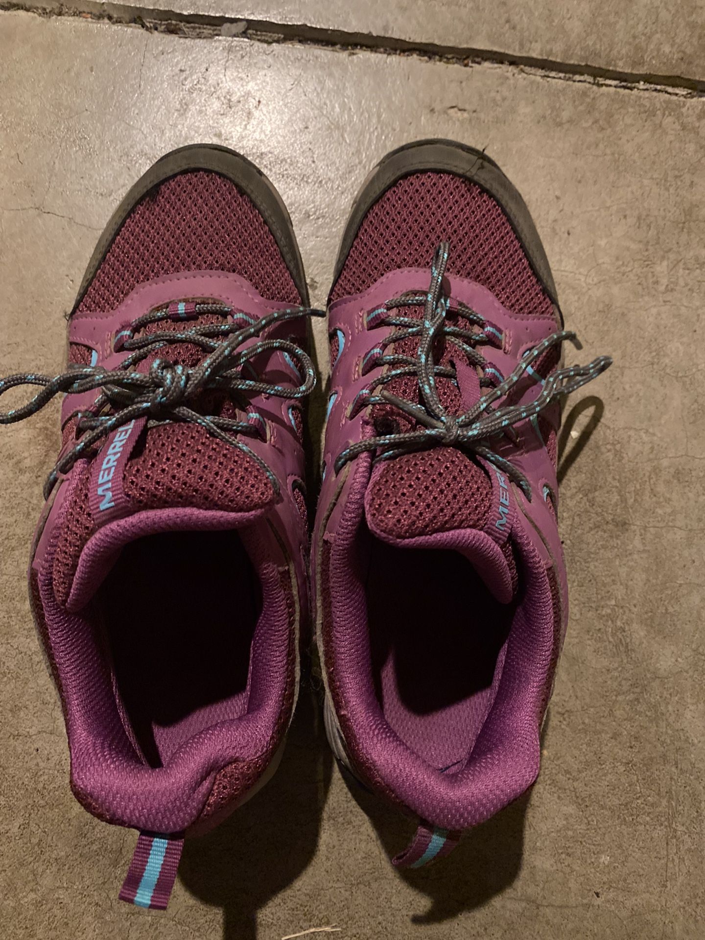 Mérrell Youth Size 3.5 Hiking Shoes