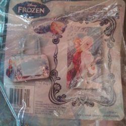 Frozen Sleeping Bag SET-Includes Sleeping Bag, Tote & Sleep Mask, NEW