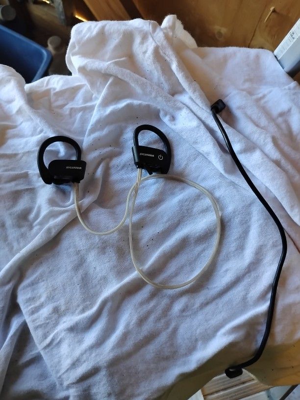 Sylvania Head Phones