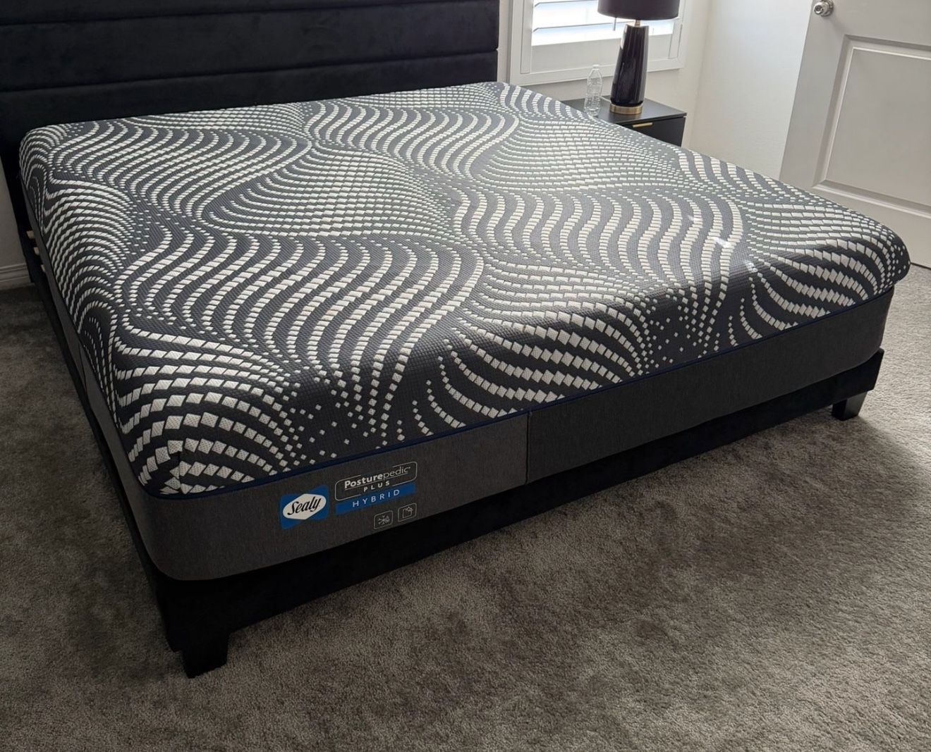 Sealy Mattress (King Size)