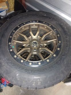 Jeep Fuel Wheels & Nitto Terra Grappler Tires 305/60R18 (Set of 4)