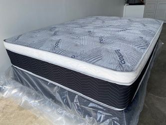 Queen Euro Bamboo Pillow Top Mattress!!