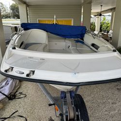 2007 Bayliner Roundabout