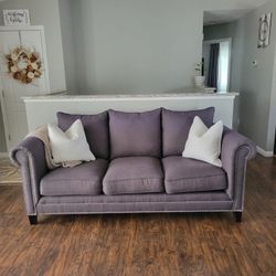 Beautiful studded couch and love seat set! Great condition 