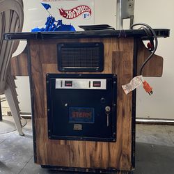 80s Vintage Cocktail Arcade Machine by Konami/Stern