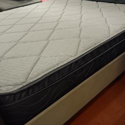 *Bedroom Special!!!*---Cloud Comfort Serene Euro Queen/King---From $399!!!---Delivery/Financing Available🤠