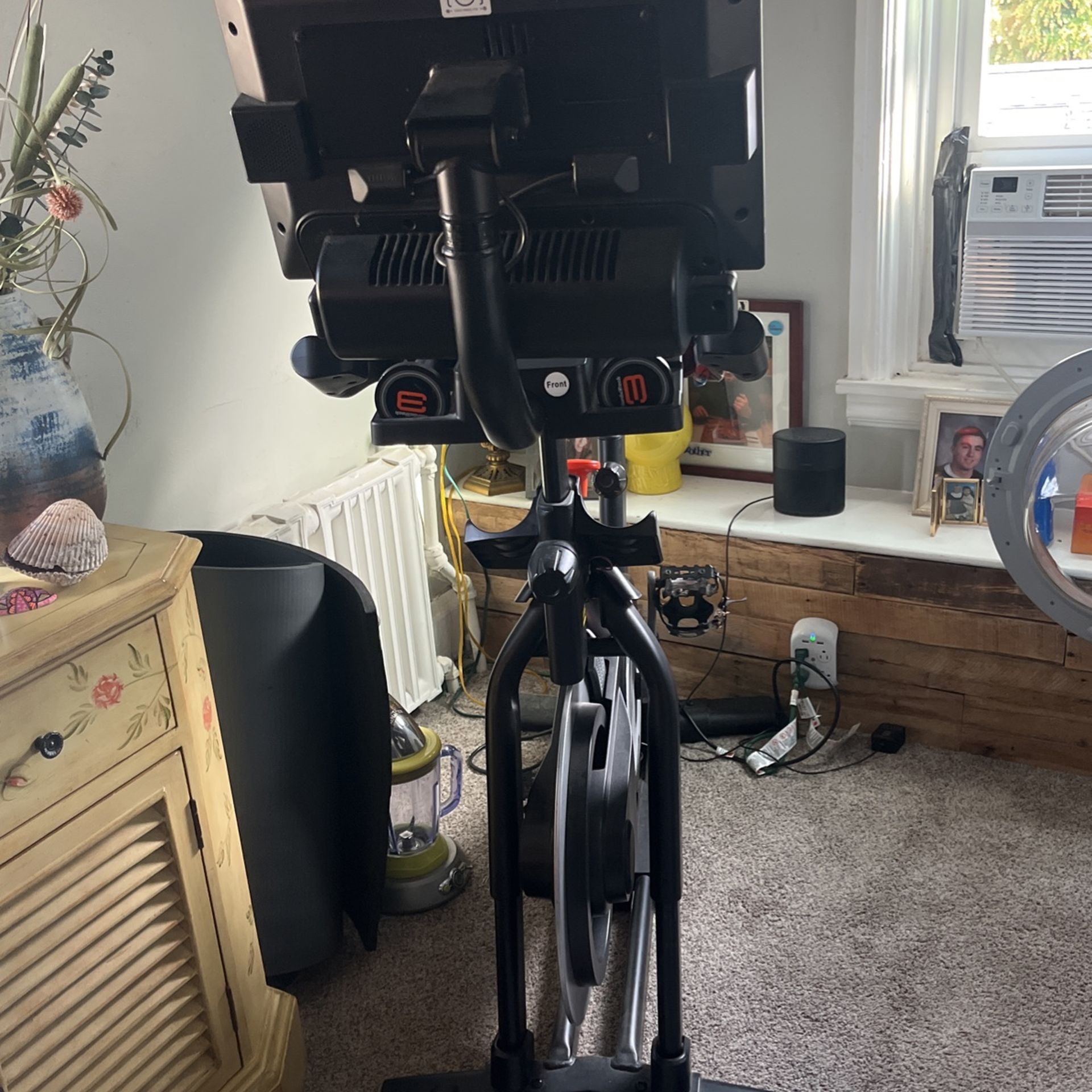 NordicTrack S15I Stationary Bike with 14”touch screen