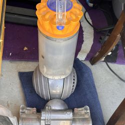 Dyson Upright Vacuum 