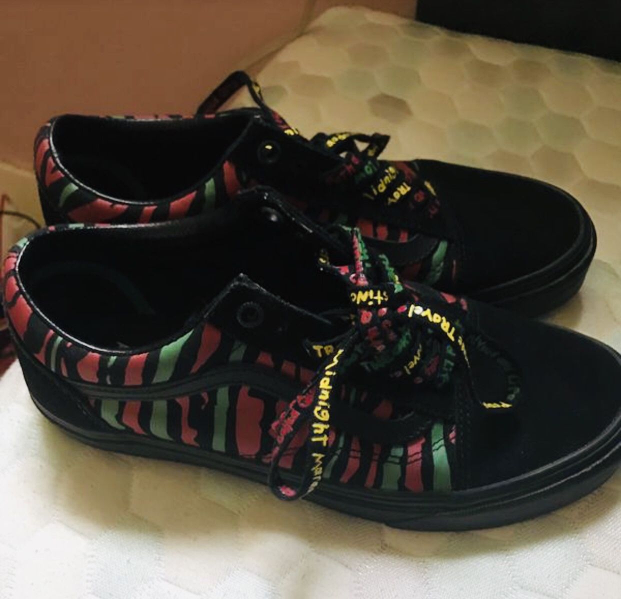 Vans A Tribe called quest limited edition men’s sz 7 women sz 8.5
