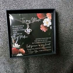 Pendant Necklace for Mom | Silver 