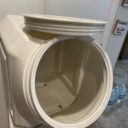 The Vault Gamma2 Pet Food Storage Bin