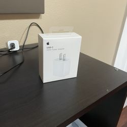 Apple 20W Power Adapter