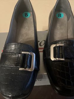 Aerosols Size 8 Black Penny Loafers…Display Shoe
