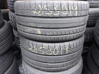 285 30 19 set of two