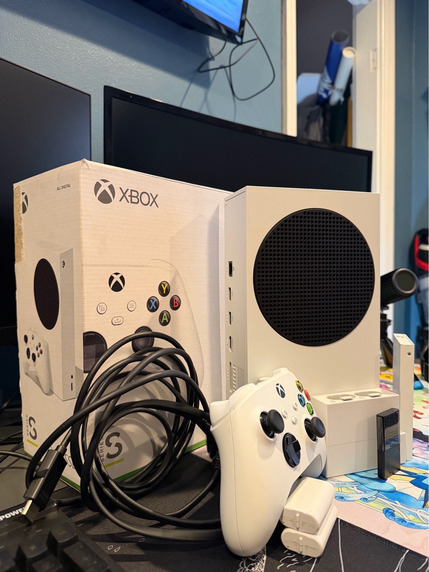 Xbox Series S 500GB Bundle + 1TB Seagate Expansion Card + Extras OBO