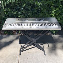 Yamaha YPG 235 Keyboard W Stand