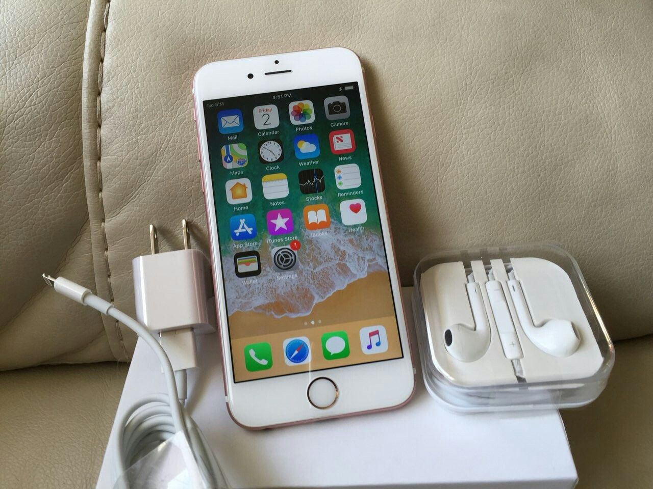 IPhone 6S, 64Gb UNLOCKED//Excellent Condition, Looks like New//Price is Negotiable