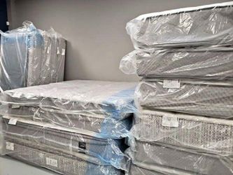 Luxury Pillowtop Mattress SALE! !