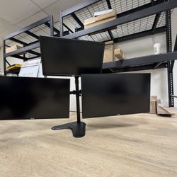 Triple 4k Monitors
