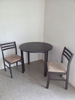 Table and 2 chairs