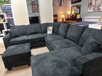 Stunning sectional w/ottoman! $999 🖤☎️✨