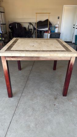 Marmol Table
