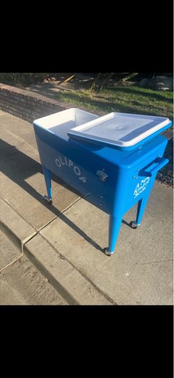 Oli pop cooler $150 obo