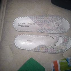 2 Pair Of Shoes $20 Cash 