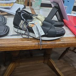 Womens Shoes