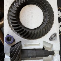 Mustang 8.8 New 327 Gears 